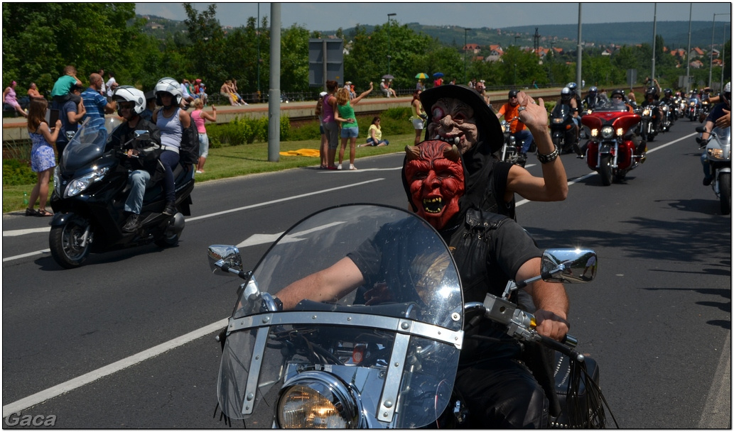 harleydavidsonopenroadfelvonulasmotorgaca201300329