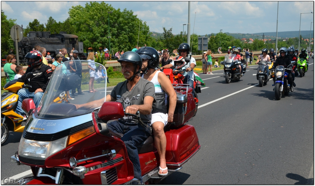 harleydavidsonopenroadfelvonulasmotorgaca201300361