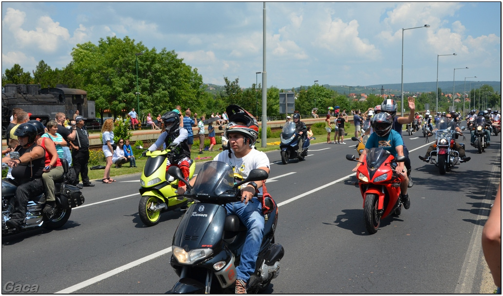 harleydavidsonopenroadfelvonulasmotorgaca201300373