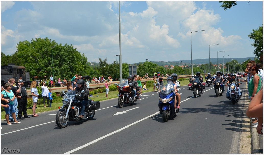 harleydavidsonopenroadfelvonulasmotorgaca201300400