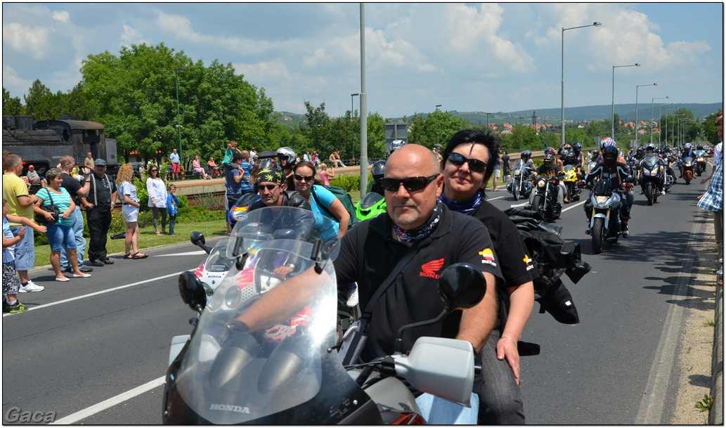 harleydavidsonopenroadfelvonulasmotorgaca201300416