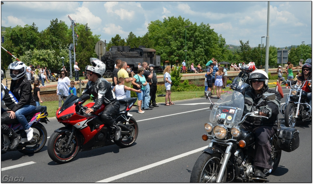 harleydavidsonopenroadfelvonulasmotorgaca201300427