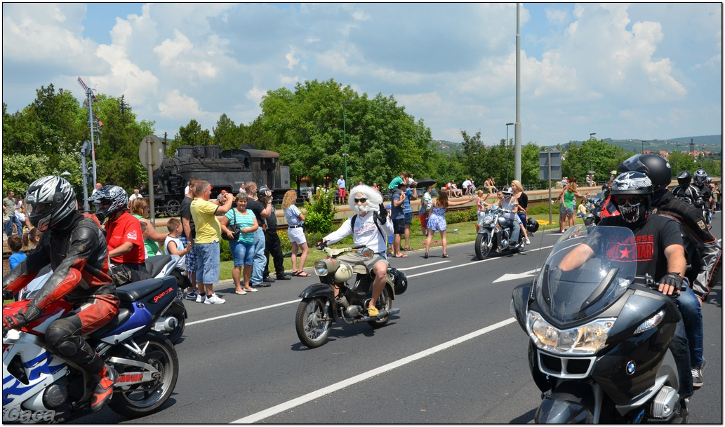 harleydavidsonopenroadfelvonulasmotorgaca201300449