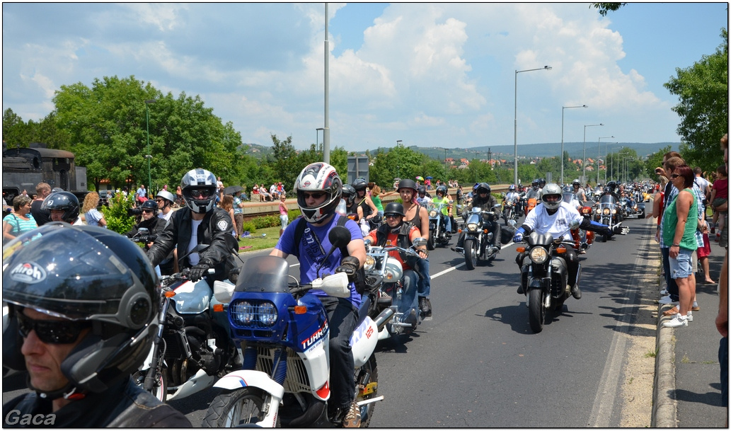 harleydavidsonopenroadfelvonulasmotorgaca201300495