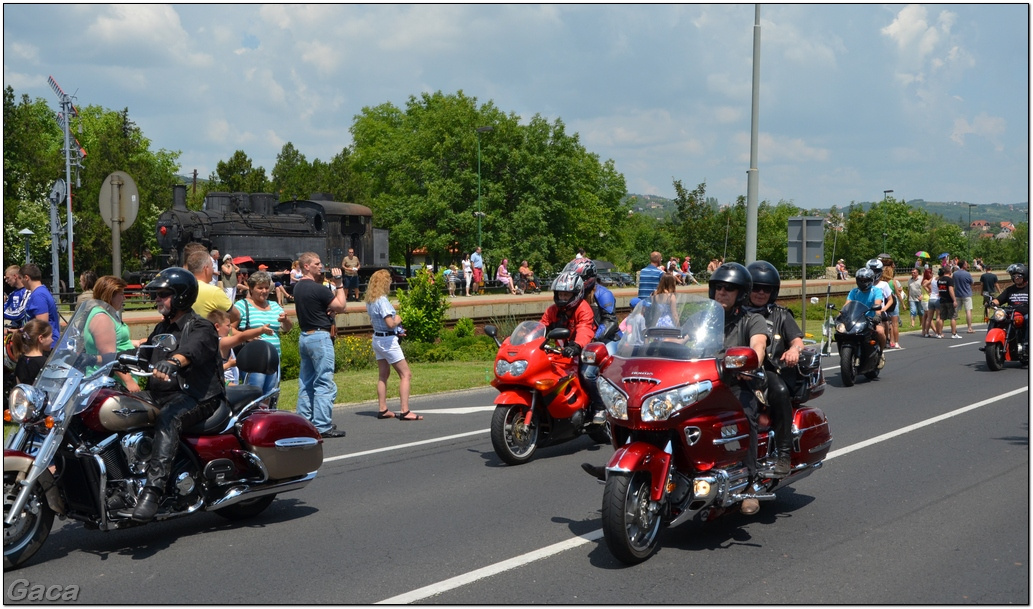 harleydavidsonopenroadfelvonulasmotorgaca201300706