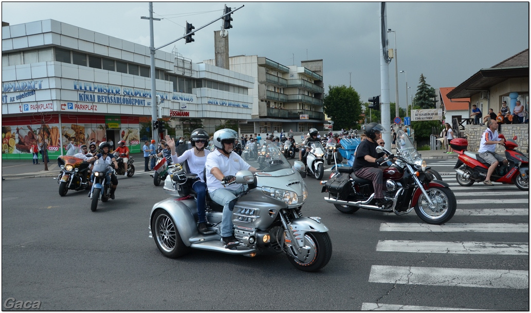 harleydavidsonopenroadfelvonulasmotorgaca201300731