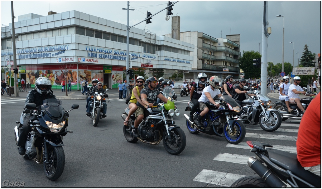 harleydavidsonopenroadfelvonulasmotorgaca201300732