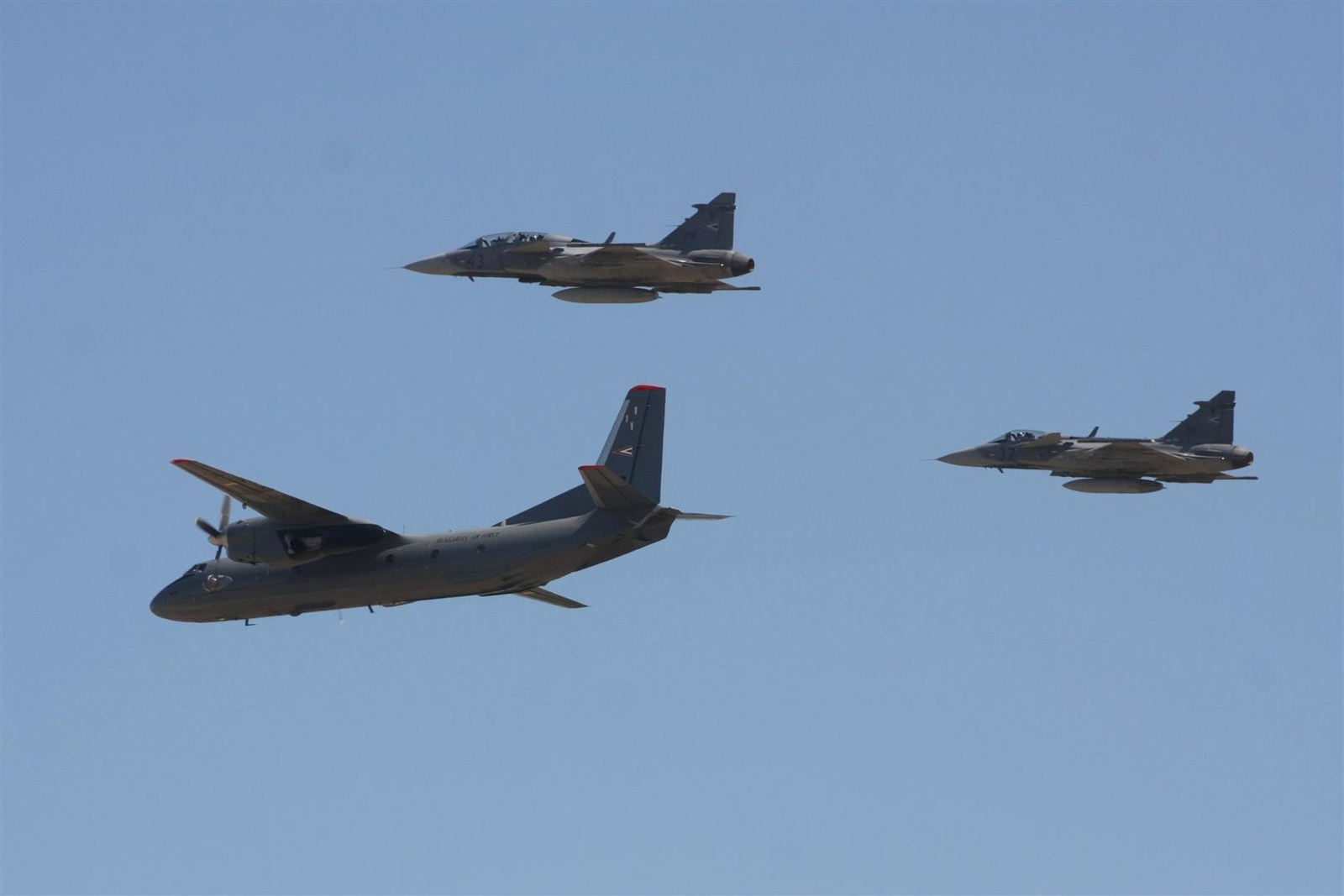 Kecskemét repülőnap 2013 - AN-26 / JAS-39A/B Gripen Magyarország