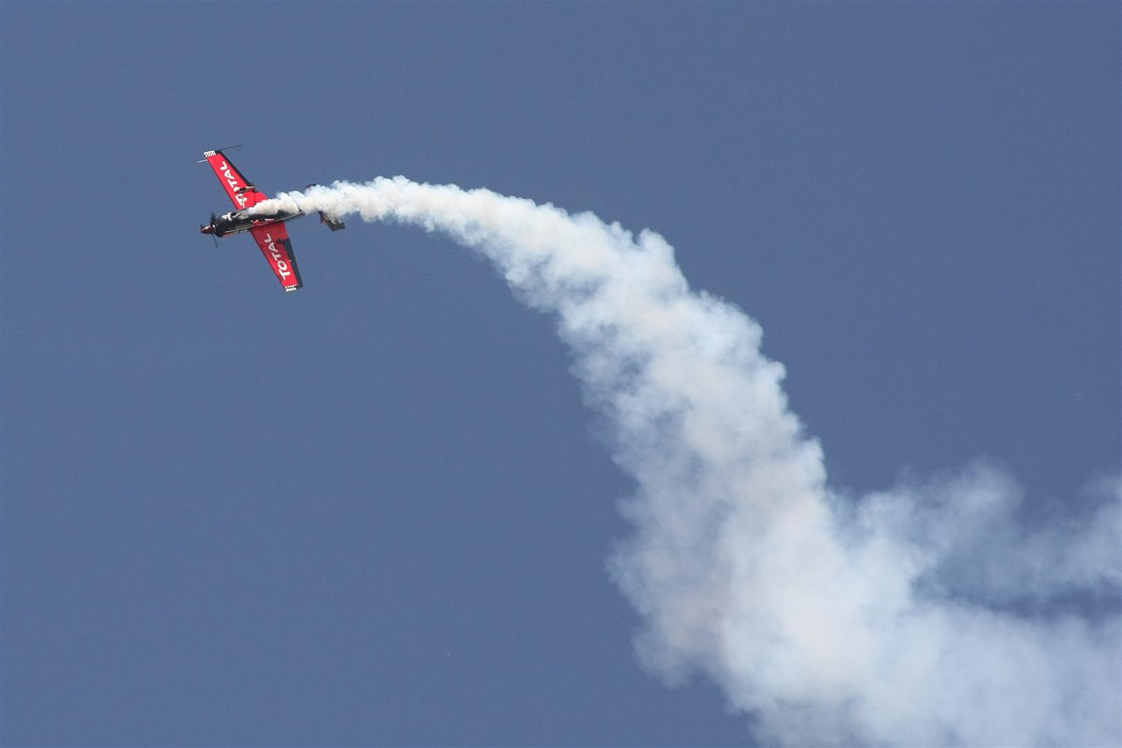 Kecskemét repülőnap 2013 - Nádas Tamás Edge-540T Magyarország