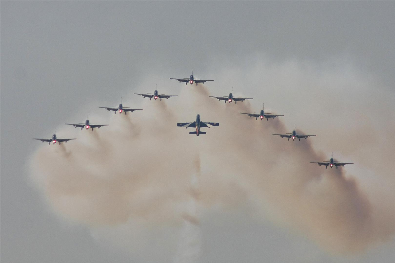 Kecskemét repülőnap 2013 - Frecce Tricolori MB-339 Olaszország