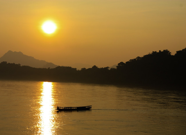 Naplemente a Mekong folyónál