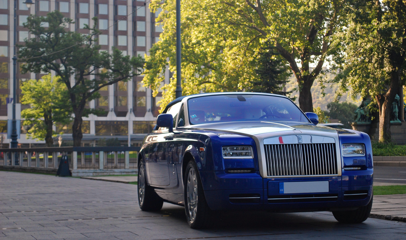 Rolls Royce Phantom Drophead Coupe