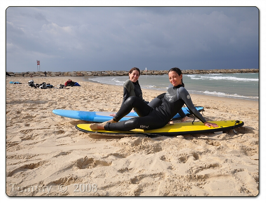 Surfing Girls