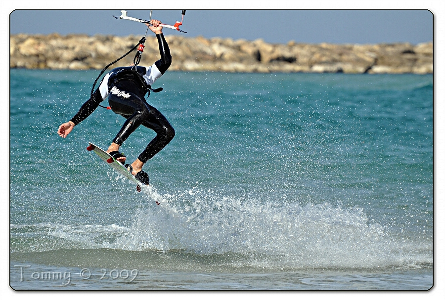 Kitesurfing