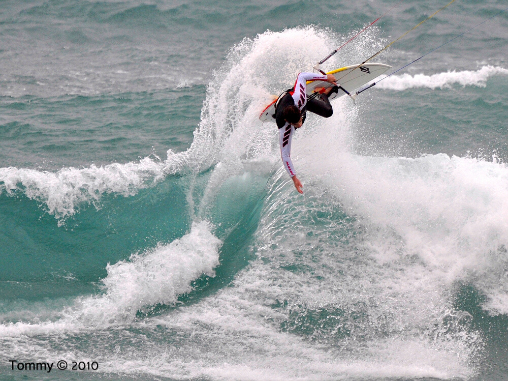 Kitesurfing