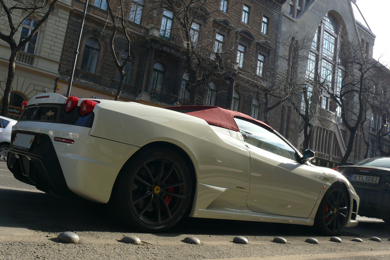 Ferrari Scuderia Spider 16M