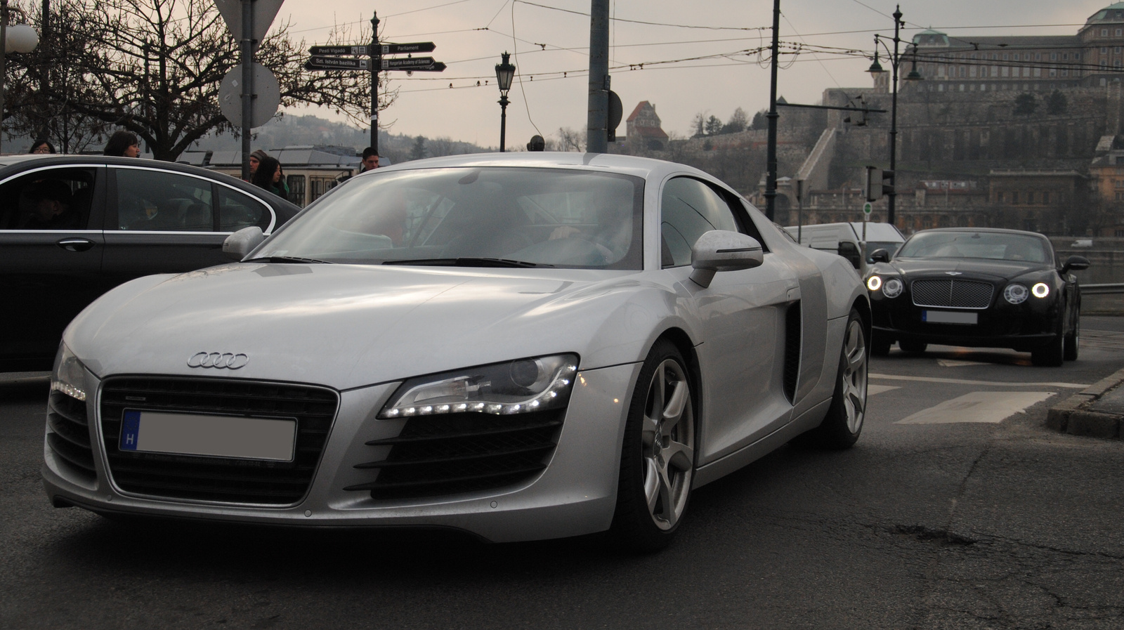 Audi R8 - Bentley Continental GT 2012