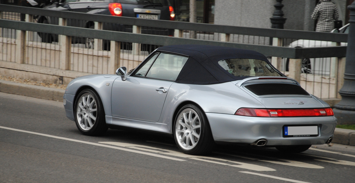 Porsche 911 Carrera 4S 993