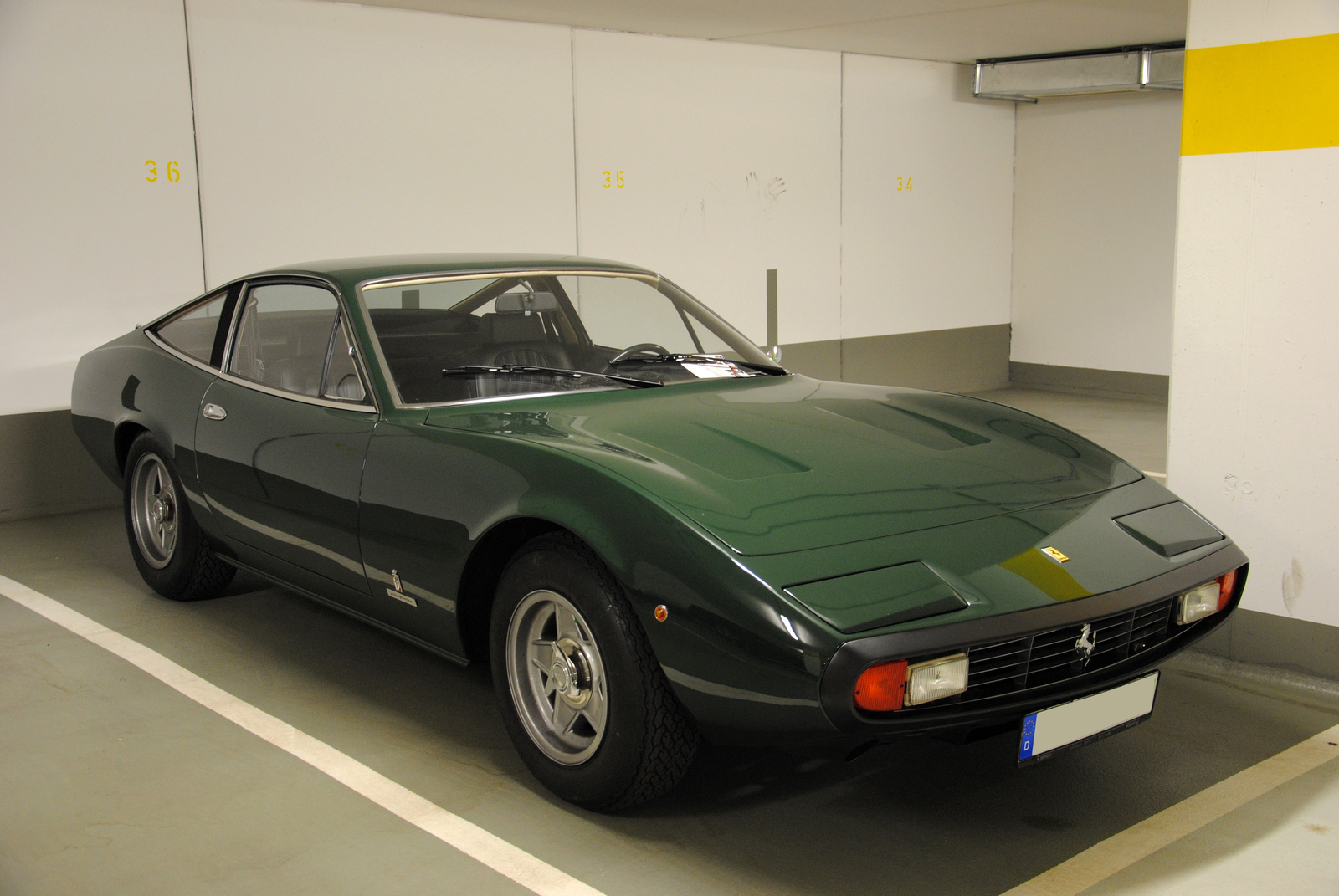 Ferrari 365 GTC 4