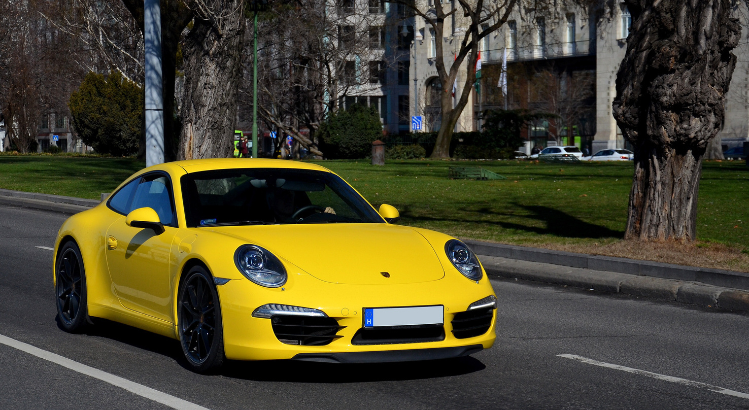 Porsche 911 Carrera S (991)