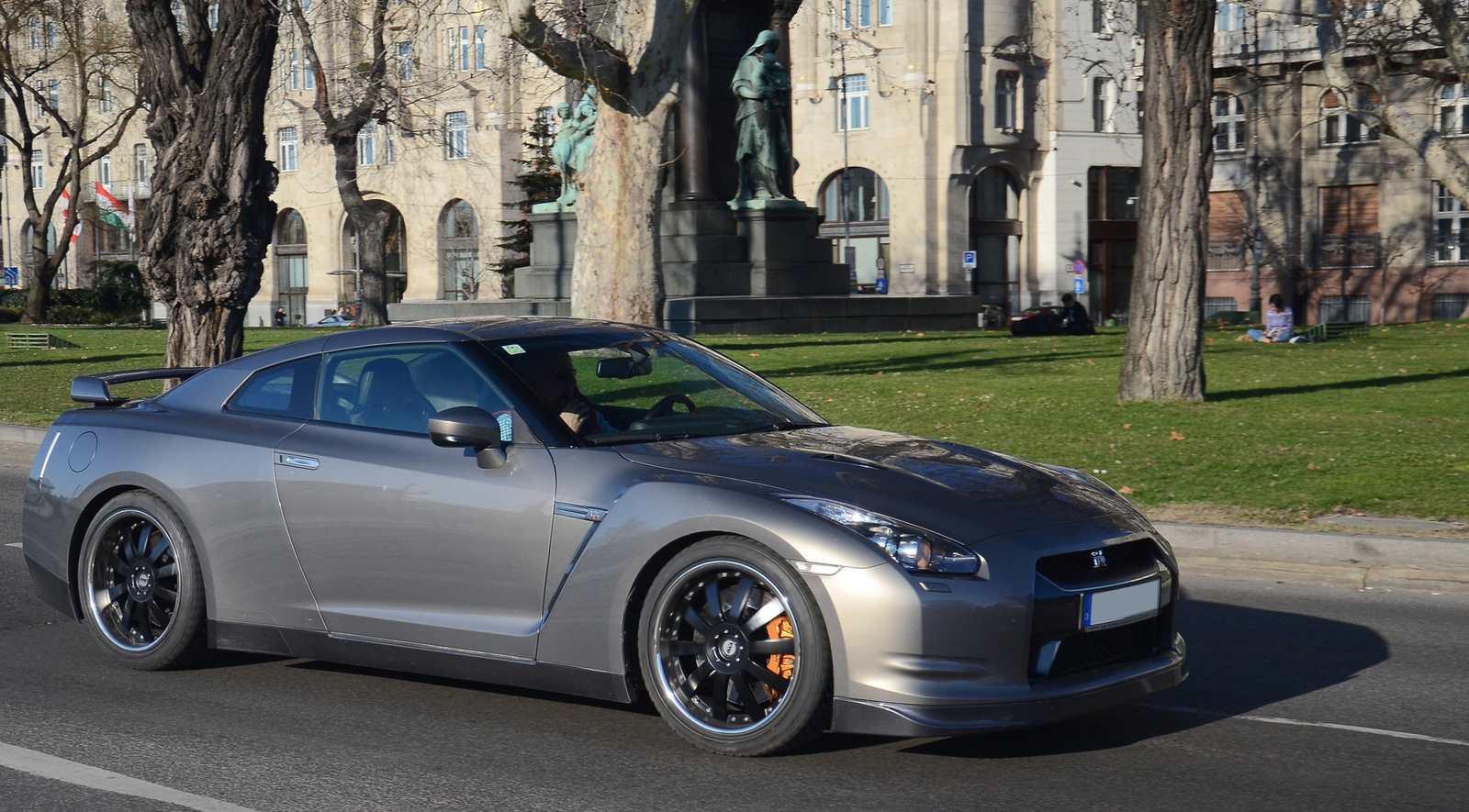 Nissan GT-R