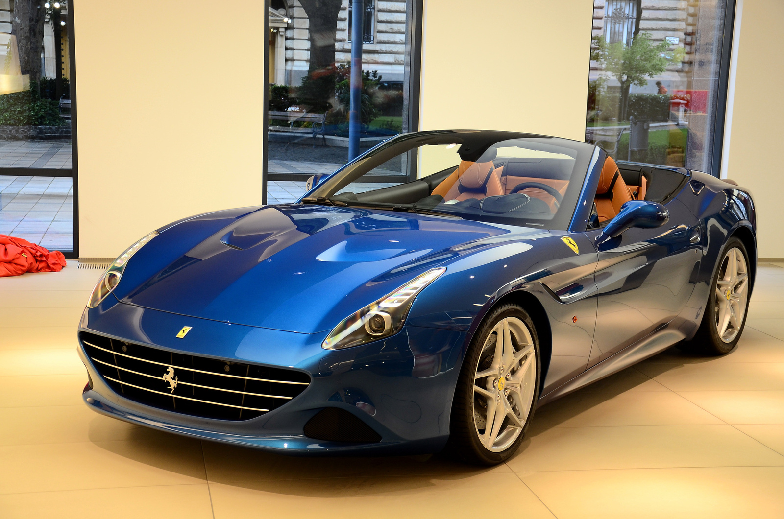 Ferrari California T