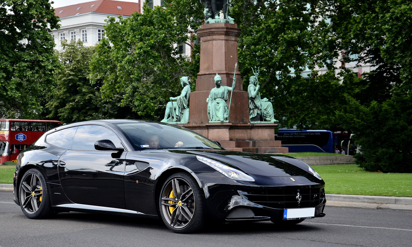 Ferrari FF