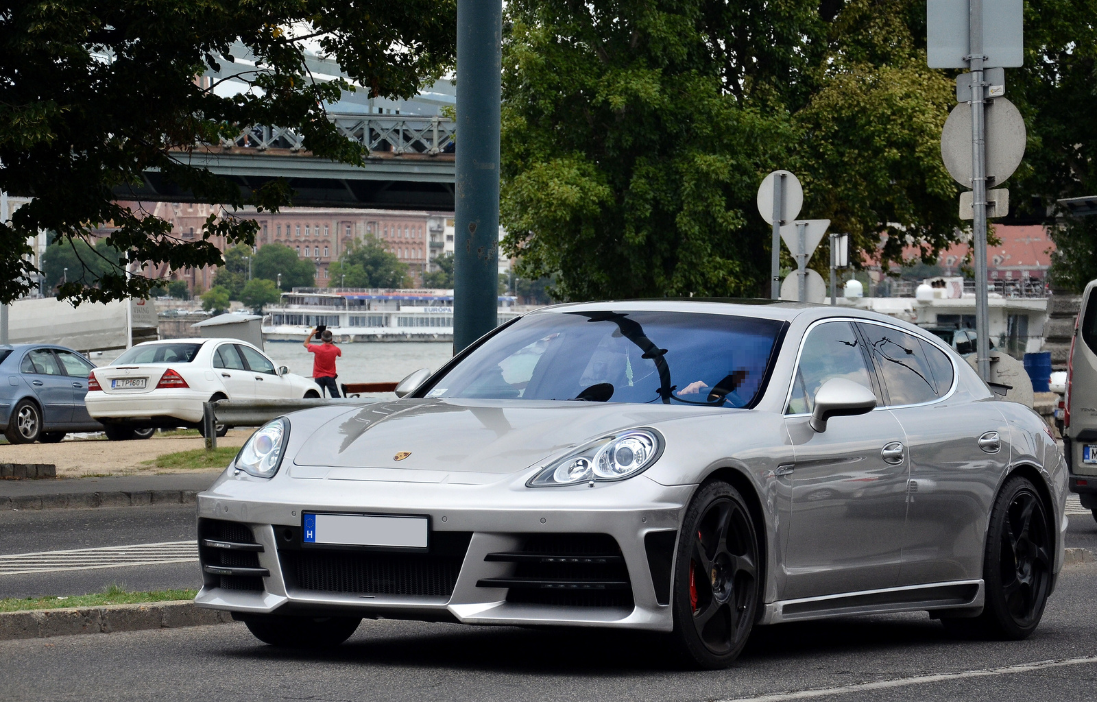 JE Design Panamera Turbo