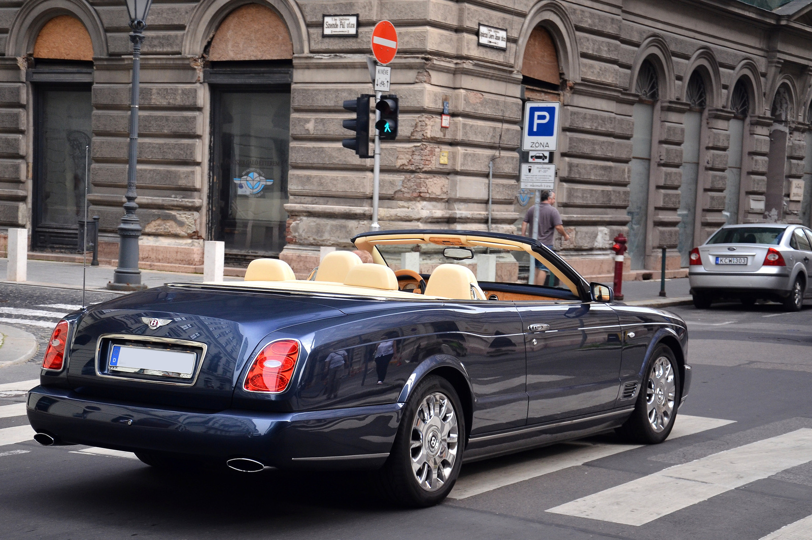 Bentley Azure 2006