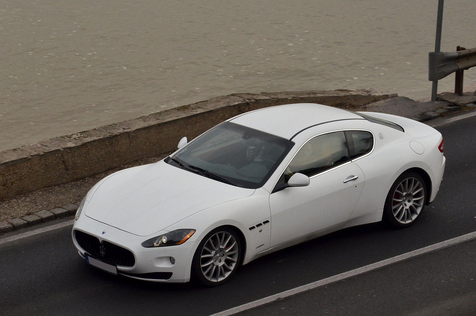 Maserati GranTurismo S Automatic