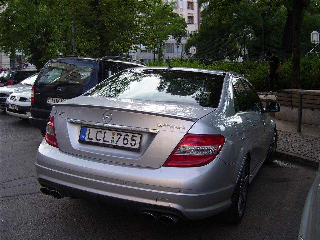 Mercedes- Benz C 63 AMG