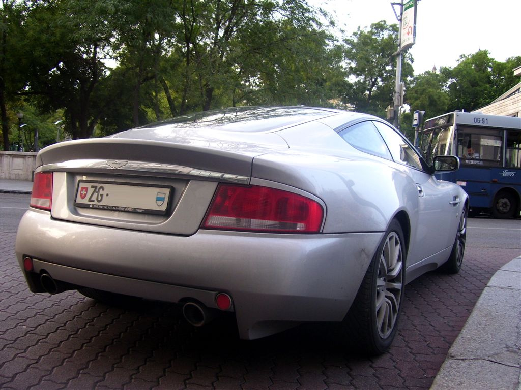 Aston Martin Vanquish