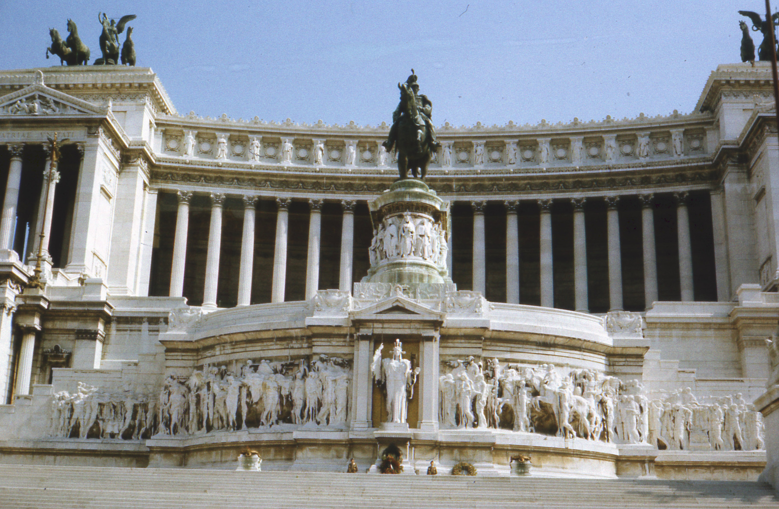 Róma Vittorio Emanuel emlékmű