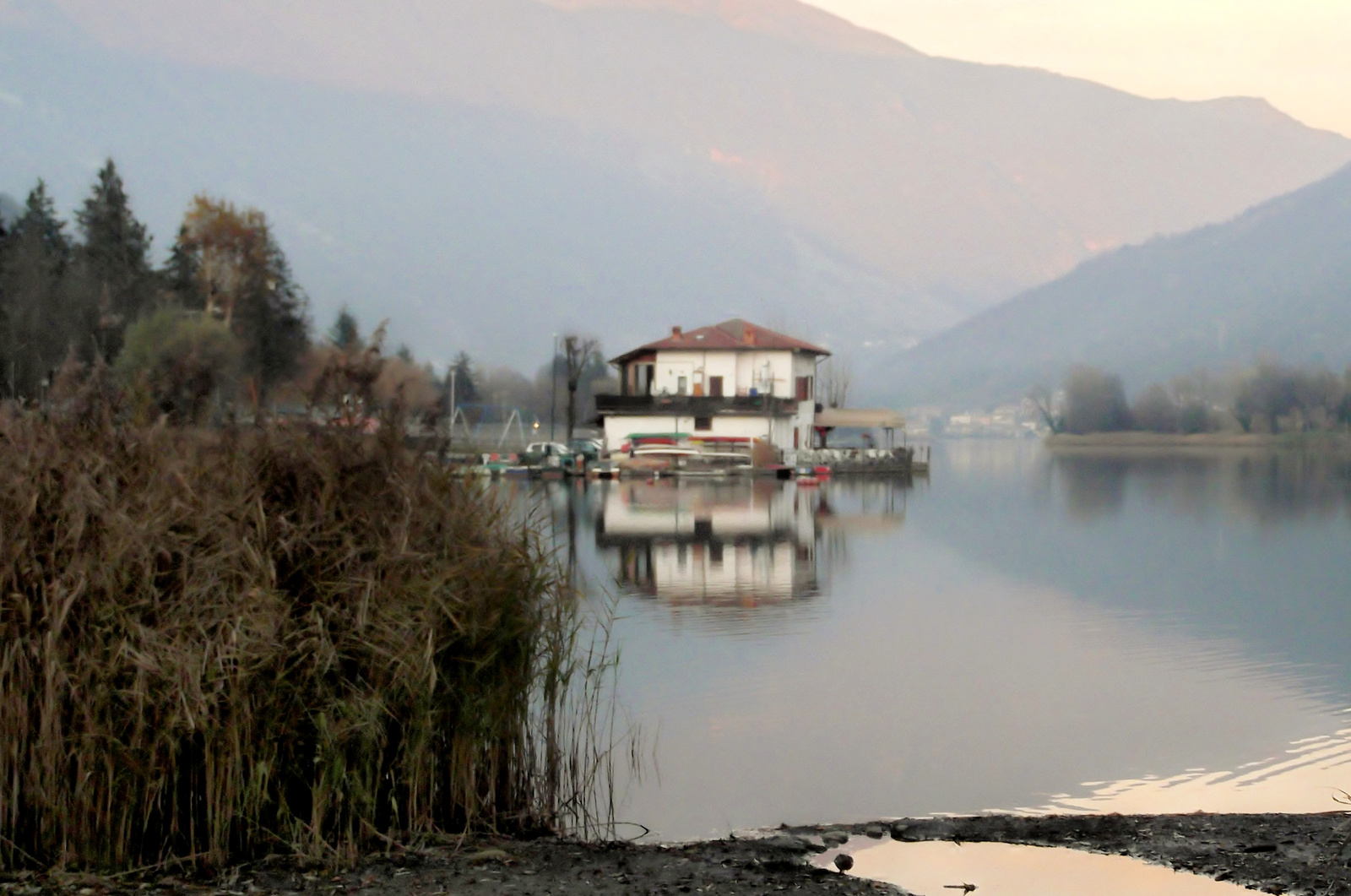 ház tükör, Endine tó (Spinone), Lombardia