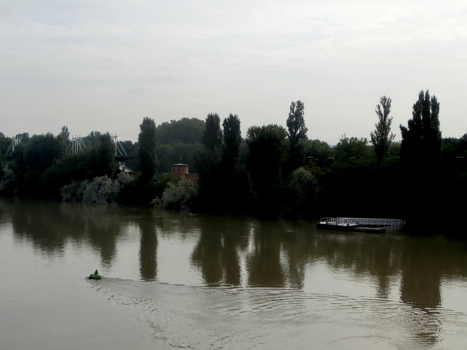 magas víz a szigeten