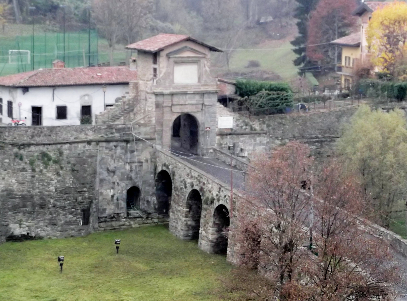 szent lőrinc kapu1