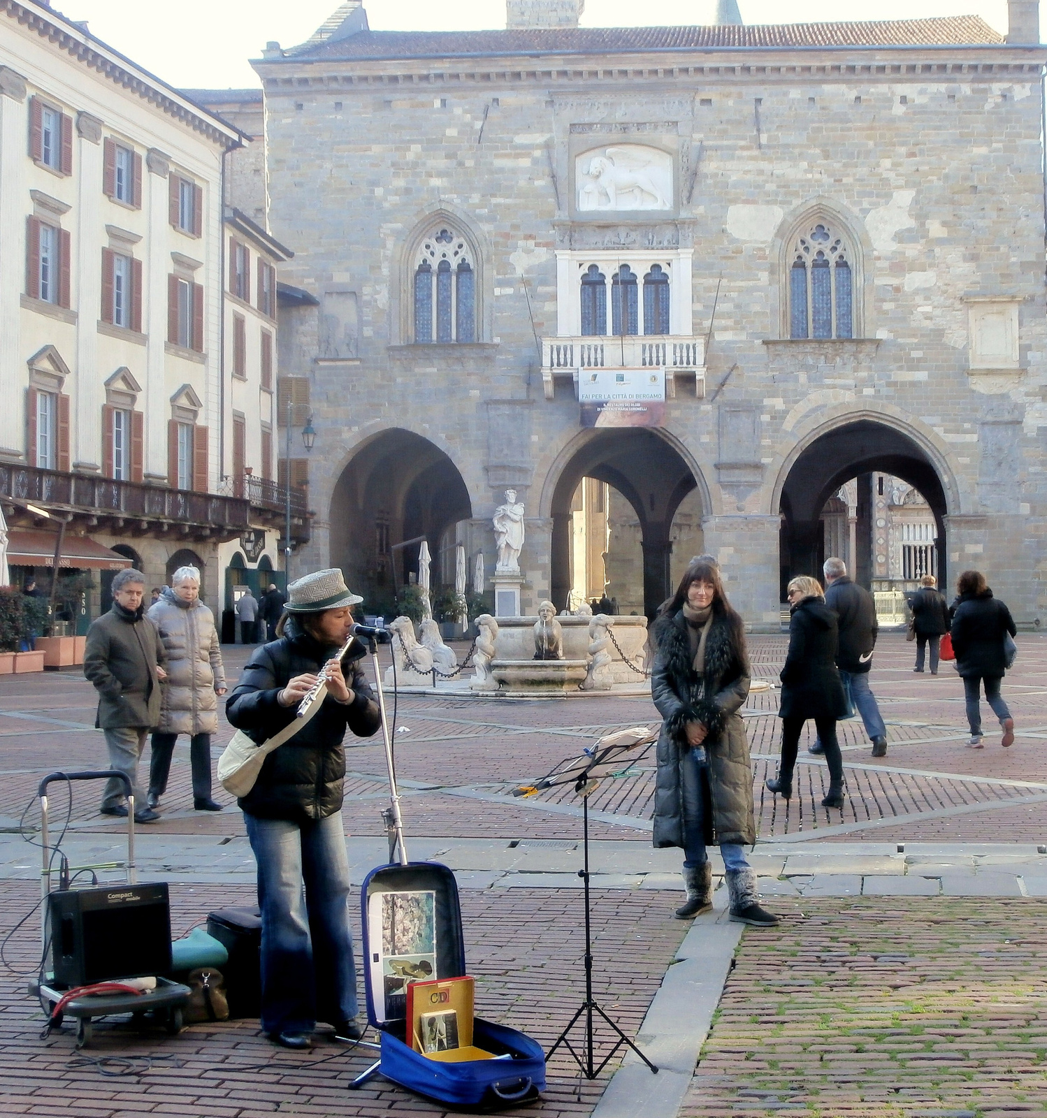 piazza vecchia utca zenész