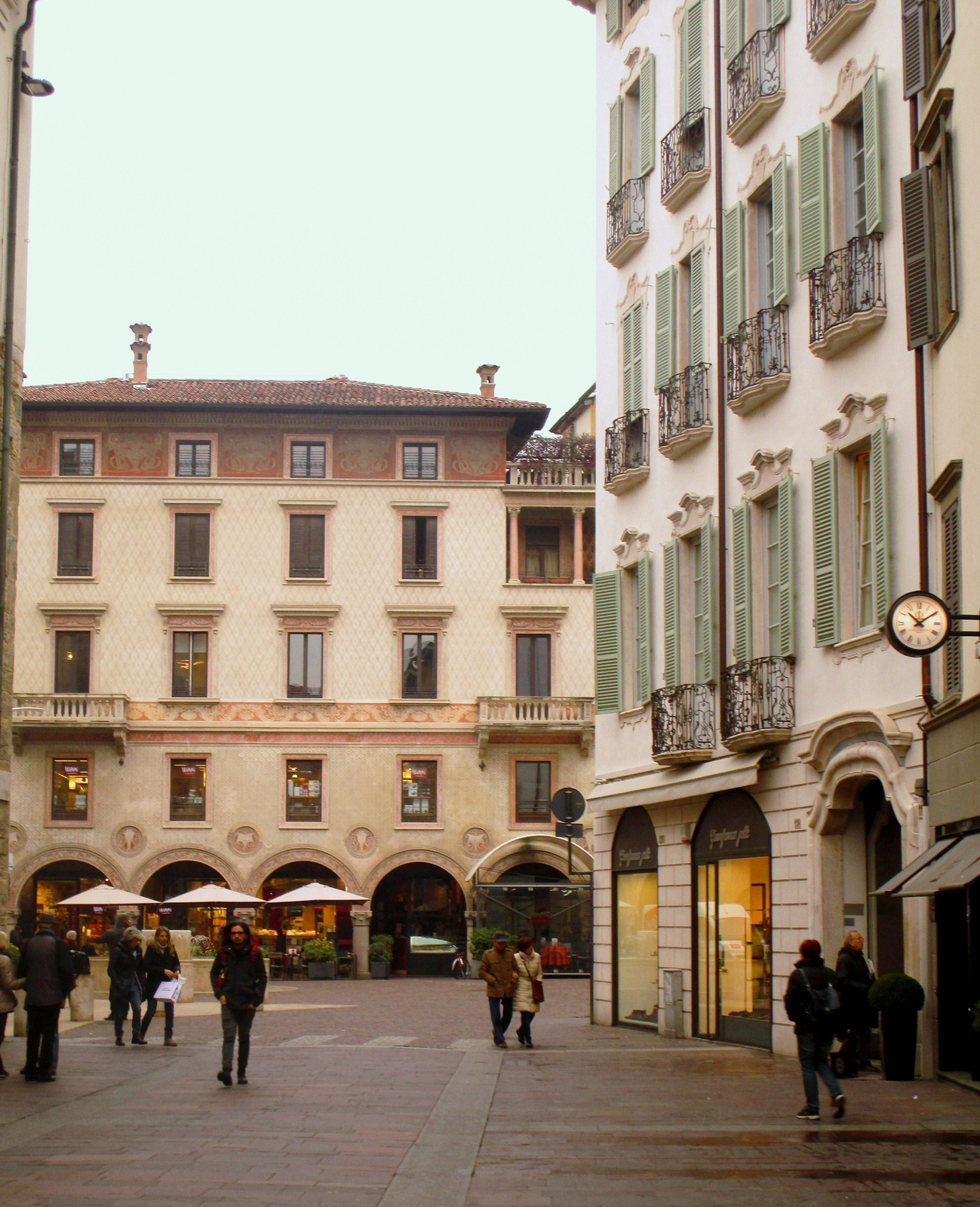Bergamo, piazza Pontida
