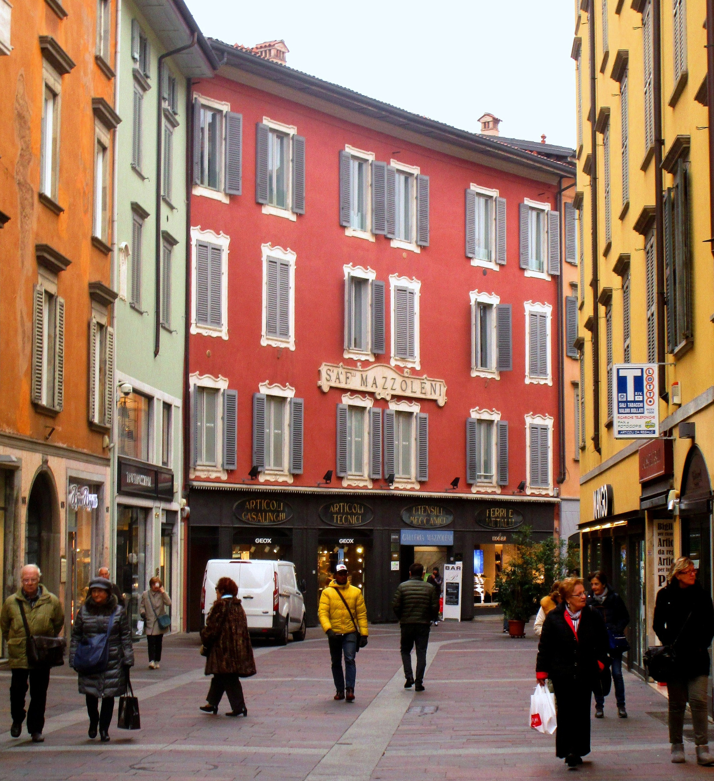 Bergamo sétáló utca