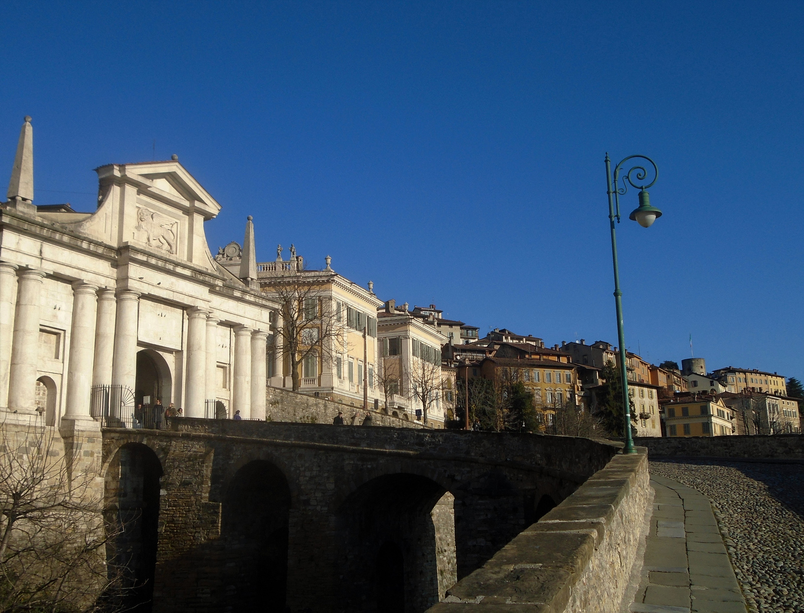 Bergamo, porta S. Giacomo