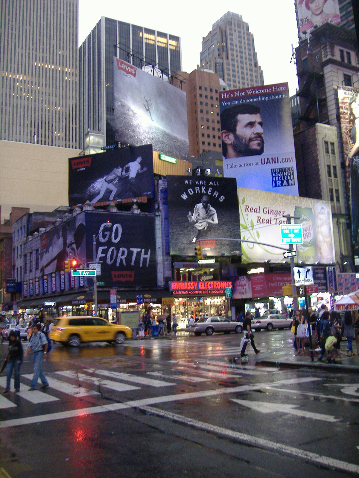 times square+broadway (75)