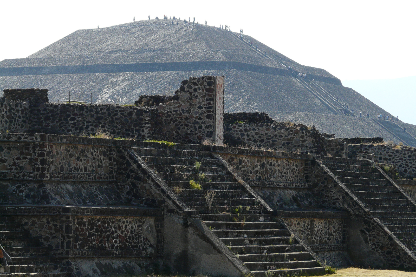 Teotihuacan, Nap-piramis