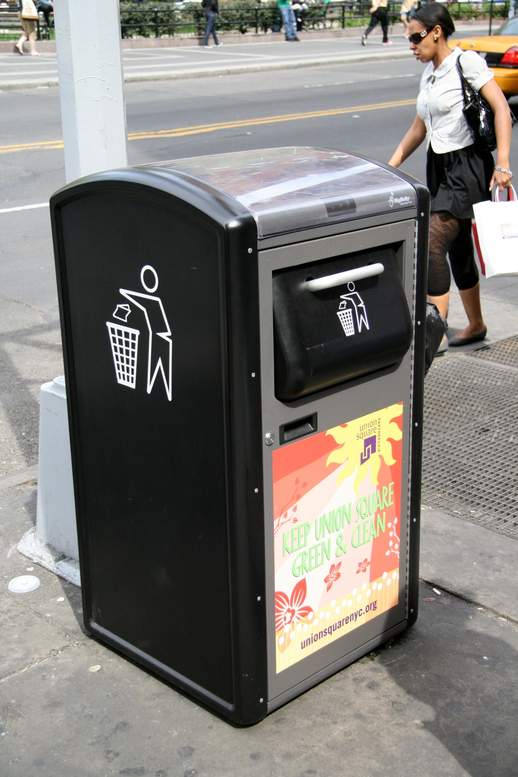 solar trash compactor