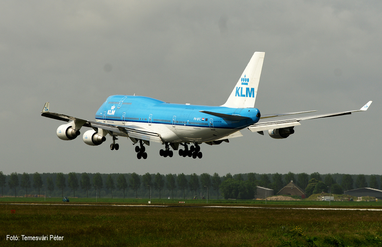 AMS KLM B747 PHBFC 130613-01