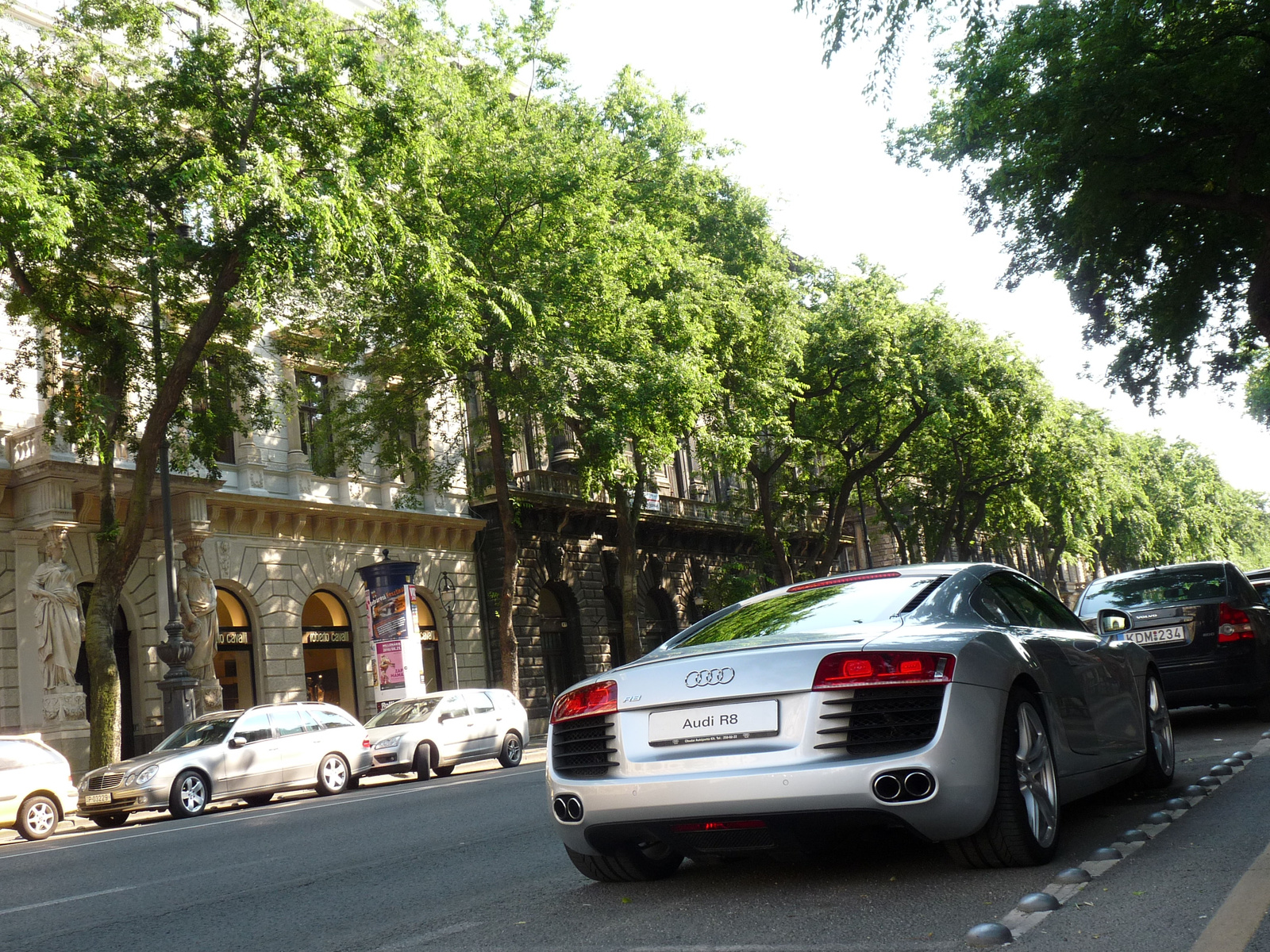 Audi R8