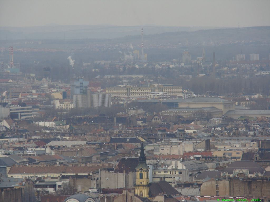 Távolratekintés a Gellért-hegyről