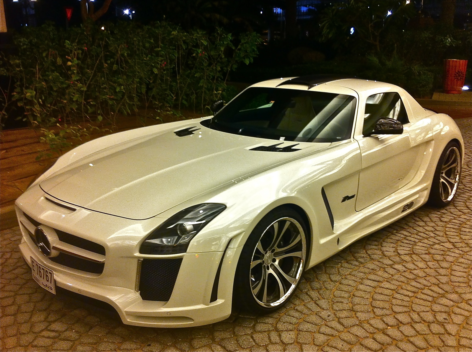 SLS AMG FAB Design Gulf Stream