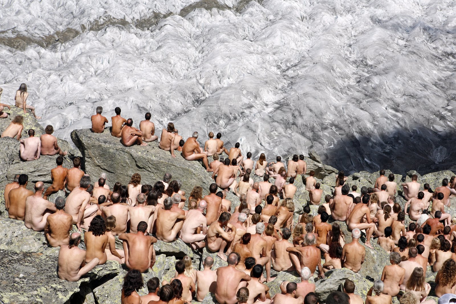 spencer-tunick-glacier