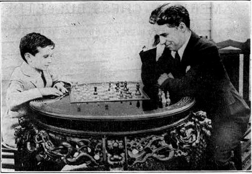 Chaplin és During the cutting of T Kid Samuel Reshevsky, 1921-06