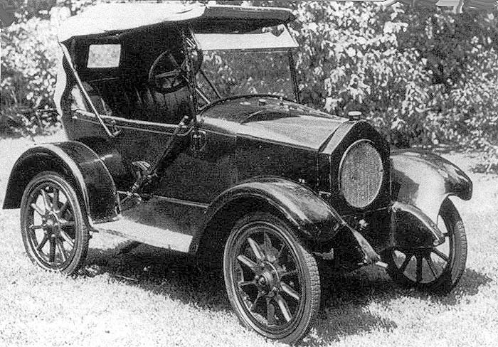 1909 egy egyhengerű 4 LE teljesítményű kisautó